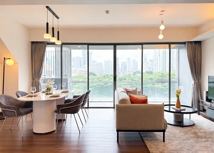 度假居 Expansive Luxury 2br - Ultra Fast Wifi - Phrom Phong *