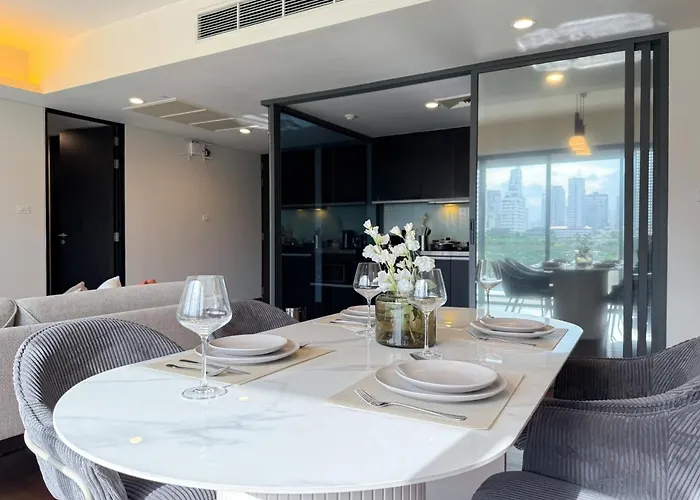 度假居 Expansive Luxury 2br - Ultra Fast Wifi - Phrom Phong