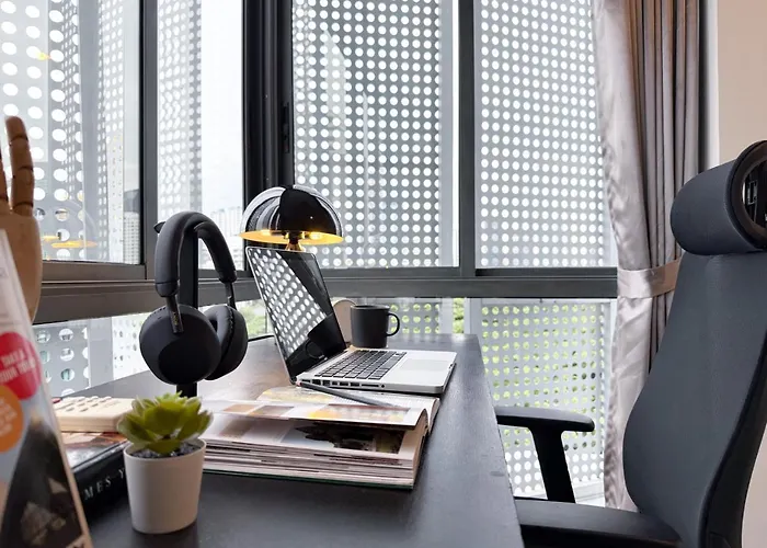 Expansive Luxury 2br - Ultra Fast Wifi - Phrom Phong 度假居