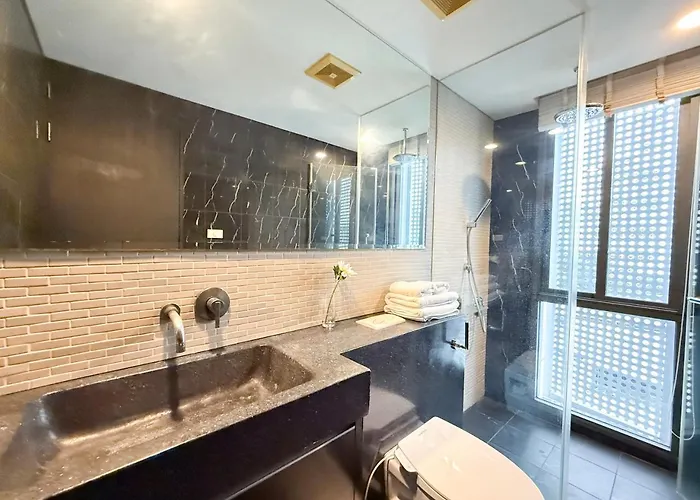 Expansive Luxury 2br - Ultra Fast Wifi - Phrom Phong 度假居 曼谷