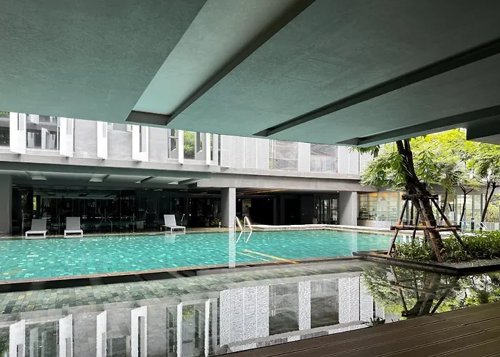 Expansive Luxury 2br - Ultra Fast Wifi - Phrom Phong 度假居 *