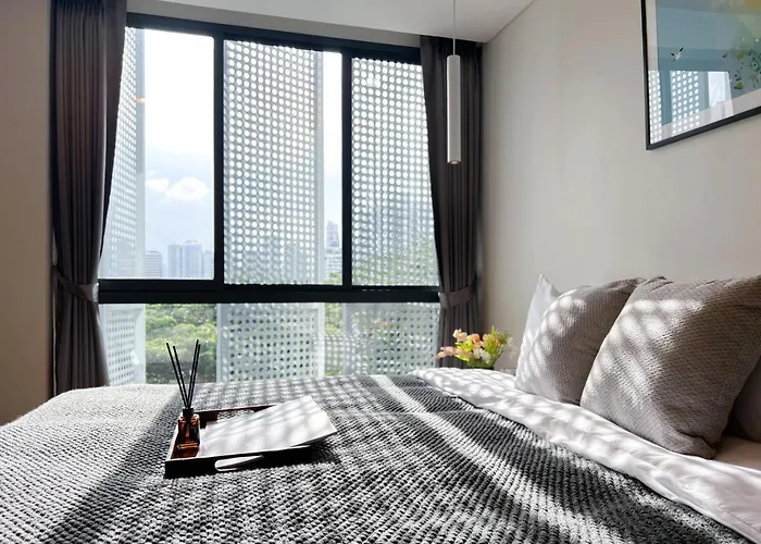 Expansive Luxury 2br - Ultra Fast Wifi - Phrom Phong 曼谷