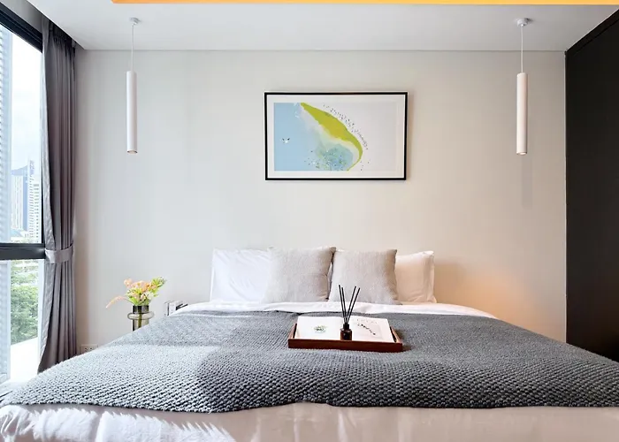 Expansive Luxury 2br - Ultra Fast Wifi - Phrom Phong 度假居 *