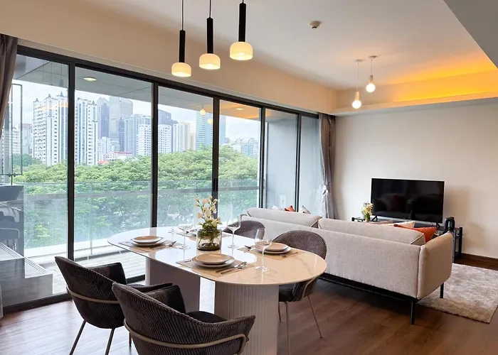 度假居 Expansive Luxury 2br - Ultra Fast Wifi - Phrom Phong *