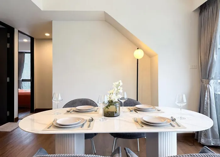 度假居 Expansive Luxury 2br - Ultra Fast Wifi - Phrom Phong 曼谷